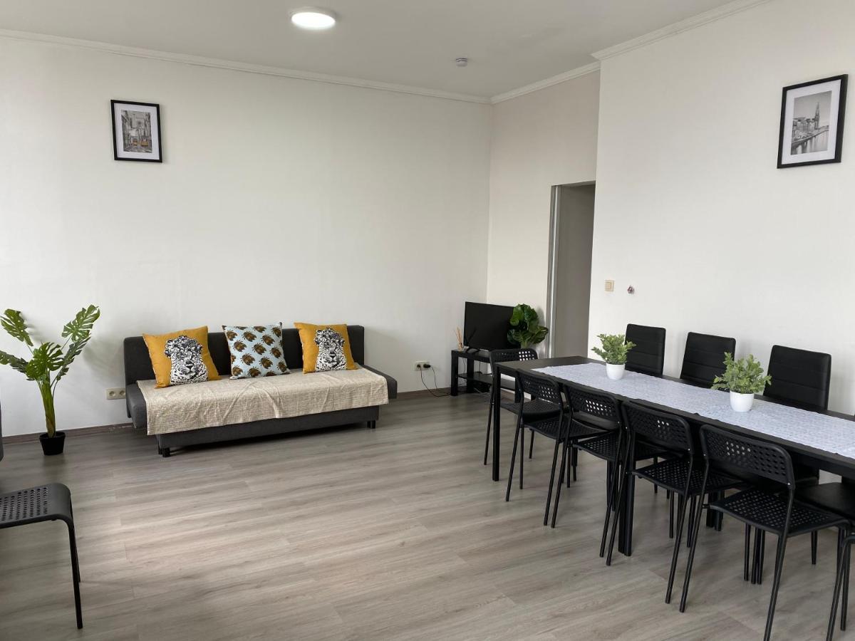 Apartments Plantin 3 Sleeping Rooms 2 Bathrooms. Antuérpia Exterior foto