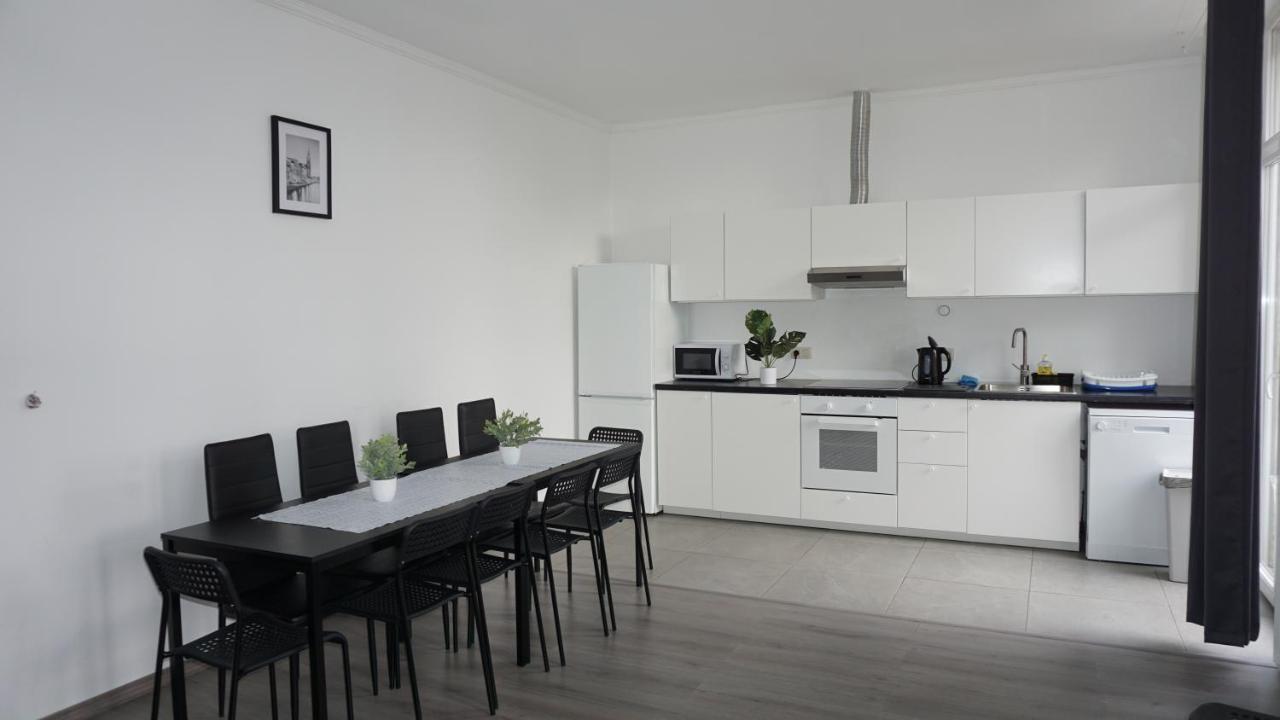 Apartments Plantin 3 Sleeping Rooms 2 Bathrooms. Antuérpia Exterior foto